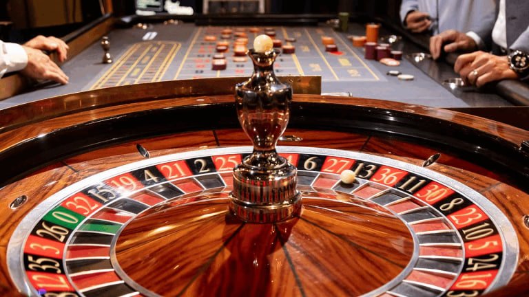 ph143 online gaming hero banner showing sportsbook and casino options